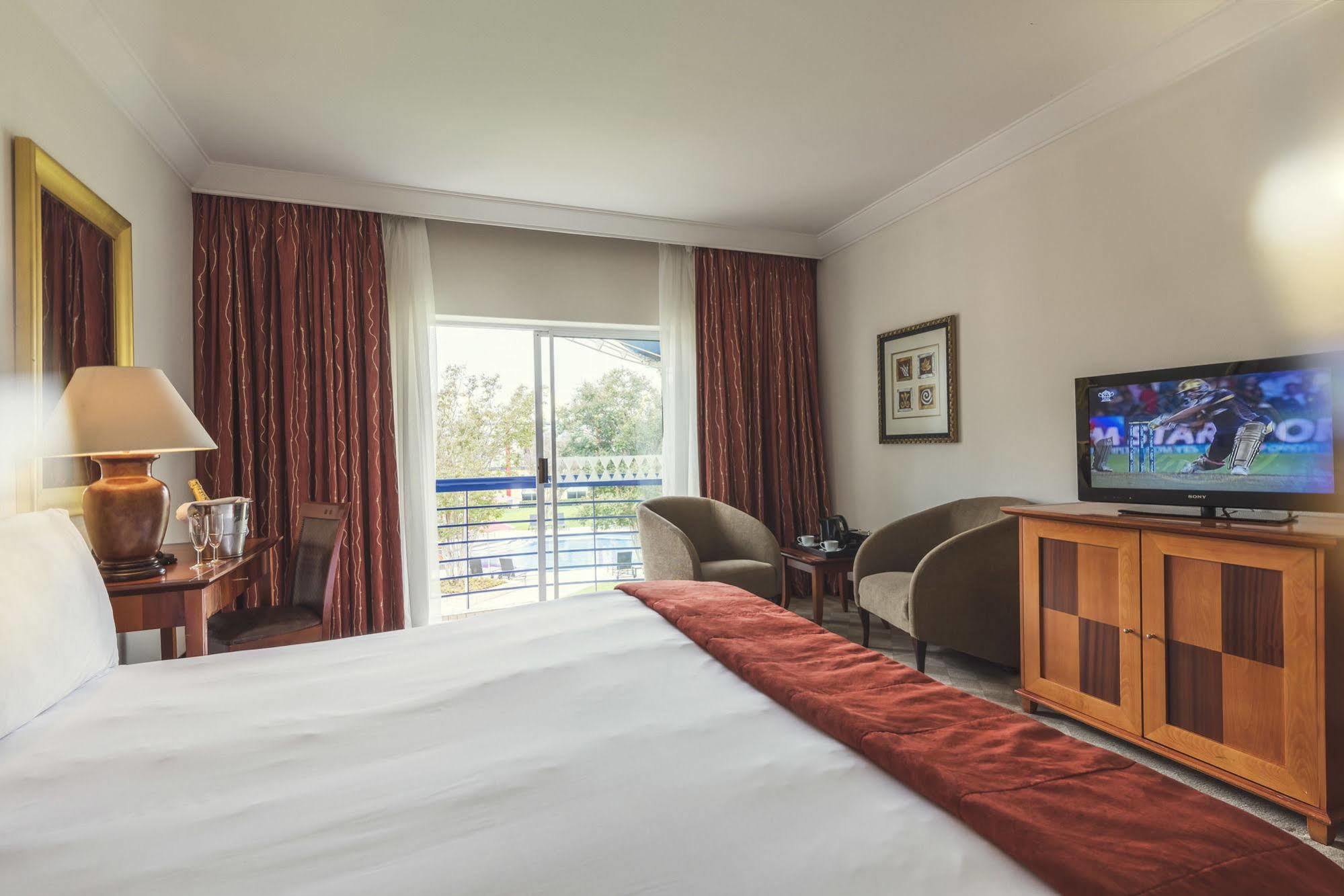 Carnival Club Hotel Γιοχάνεσμπουργκ Εξωτερικό φωτογραφία